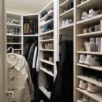 鎌倉市雪ノ下の売買物件/1階玄関脇のシューズクローゼット
