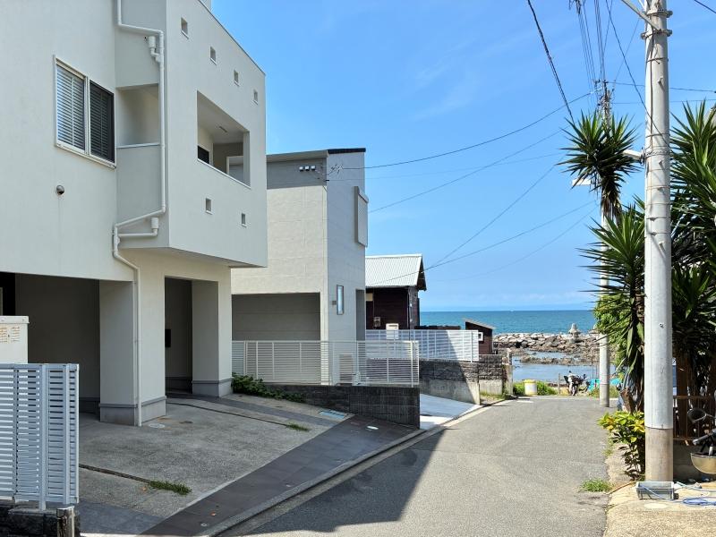 葉山町堀内の賃貸物件/家を出れば目の前に葉山の海が待ち構えています。