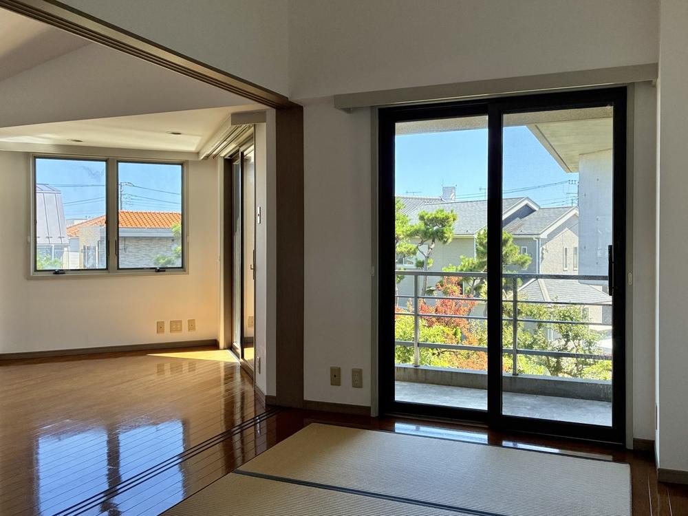 藤沢市片瀬海岸三丁目の賃貸物件/和洋室側から見てみます