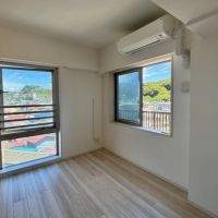 藤沢市片瀬四丁目の売買物件/北東側の角部屋約5帖の洋室