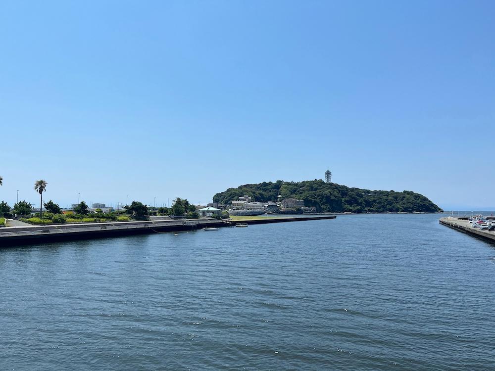 藤沢市江の島一丁目の賃貸物件/これが、江ノ島です。この先で暮らせるのです。
