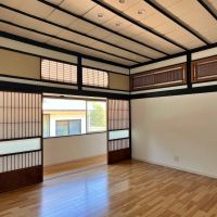 藤沢市江の島一丁目の賃貸物件/2階の室内｜和風の10帖洋室｜別アングル
