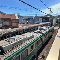 鎌倉市由比ガ浜三丁目の賃貸物件/バルコニーからの眺望｜江ノ電の上部も詳細に観察できます