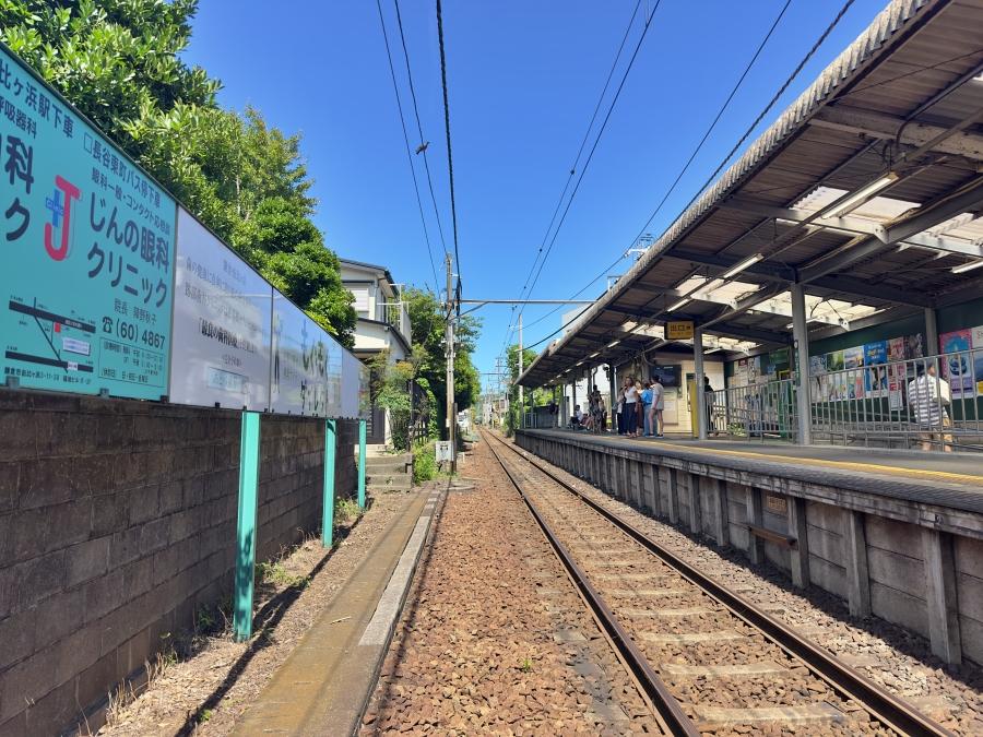 鎌倉市由比ガ浜三丁目の賃貸物件/踏切から家までのアプローチ