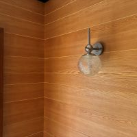 鎌倉市二階堂の賃貸物件/玄関｜レトロな雰囲気の照明。