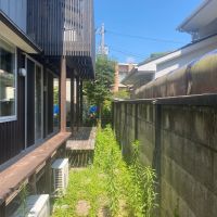 鎌倉市佐助一丁目の売買物件/テラスと庭のスペース