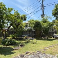 鎌倉市長谷一丁目の賃貸物件/広い庭も魅力的。オーナーさんと一緒に庭いじりする方もいるそうです