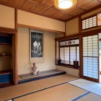 葉山町上山口の売買物件/南側8畳間｜床の間を中心に見どころがいっぱい