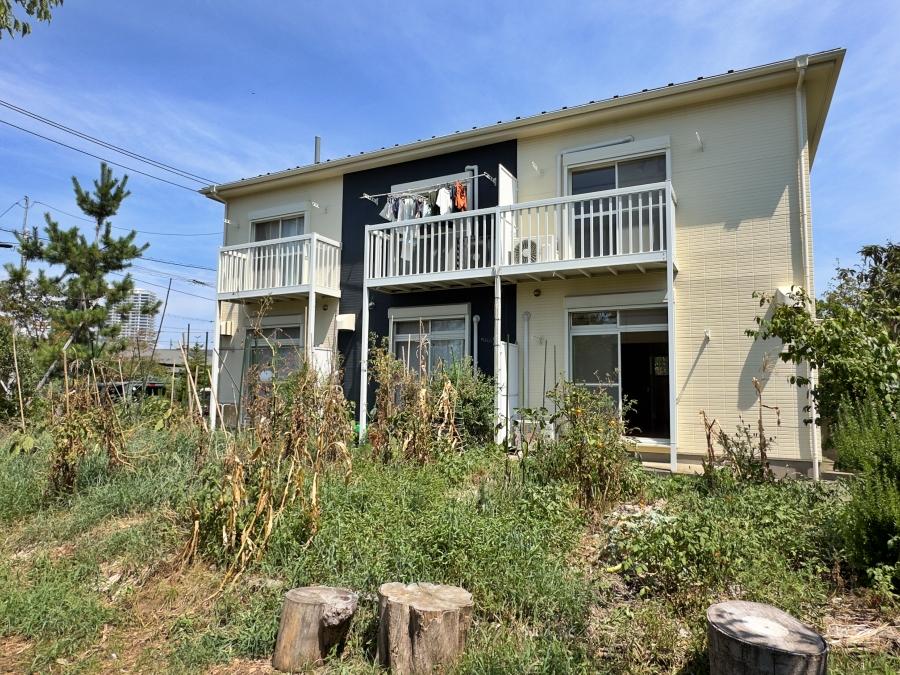 藤沢市辻堂元町三丁目の賃貸物件/外観｜辻堂の住宅街にありながら周囲は緑がいっぱいです