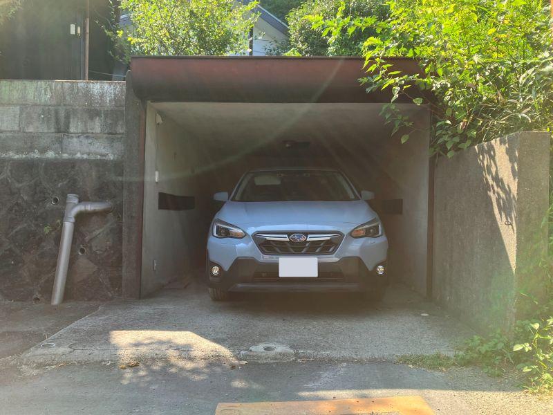 鎌倉市浄明寺四丁目の売買物件/駐車場｜普通車1台が駐車可能。
