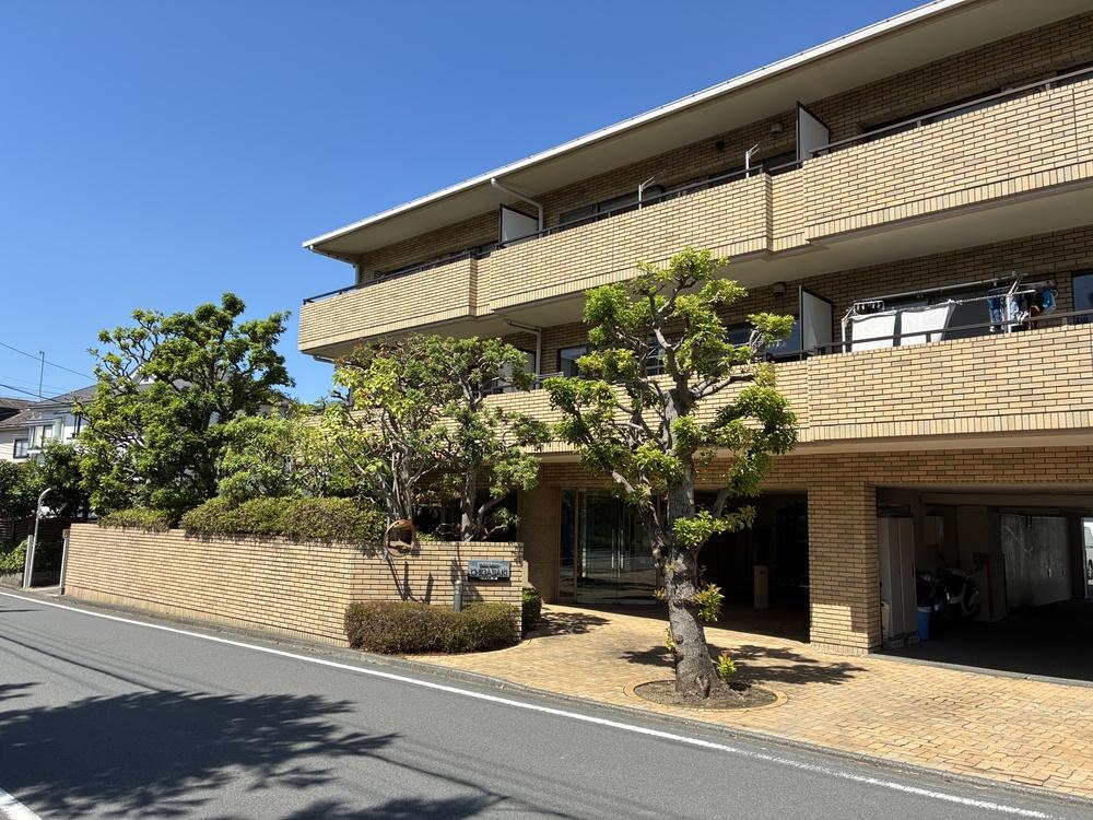 茅ヶ崎市東海岸南四丁目の賃貸物件/マンション全体