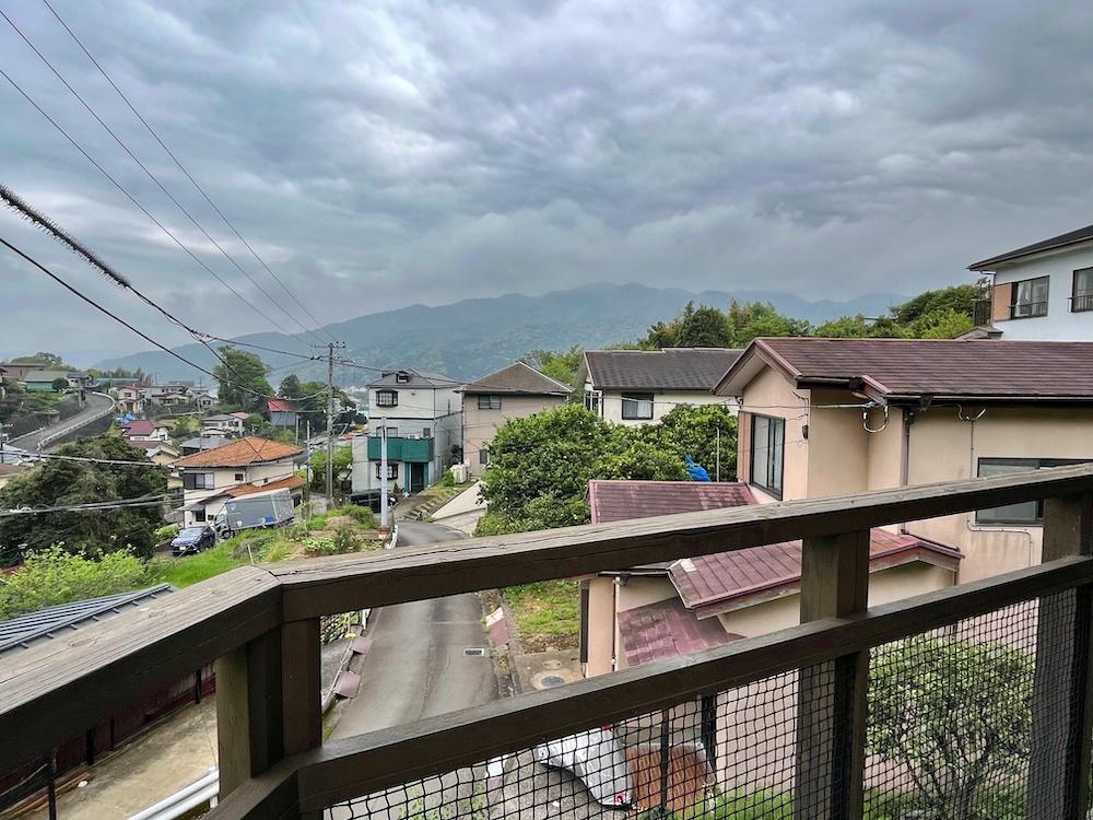 静岡県伊東市宇佐美の売買物件/2階リビングからバルコニーに出た眺め