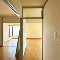 中郡大磯町大磯の売買物件/廊下｜天井部分のすりガラスがいい