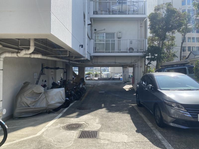 藤沢市片瀬海岸一丁目の賃貸物件/共有部│駐車場