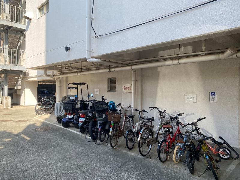 藤沢市片瀬海岸一丁目の賃貸物件/共有部│駐輪場
