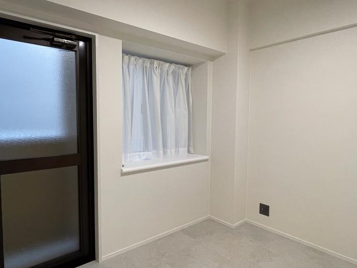 葉山町長柄の売買物件/北側の部屋は収納庫としても。