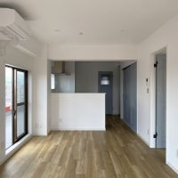 藤沢市鵠沼海岸二丁目の売買物件/LDK14.5帖│角部屋の区画の為、日当たりもいい。