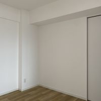 藤沢市鵠沼海岸二丁目の売買物件/納戸4.2帖│収納スペースあり。