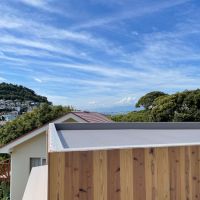葉山町一色の売買物件/ルーフバルコニー、西側は逗子湾。