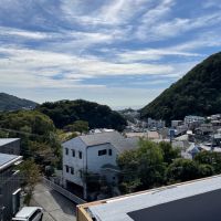 葉山町一色の売買物件/御用邸方向、御用邸向こうの海を眺めます。