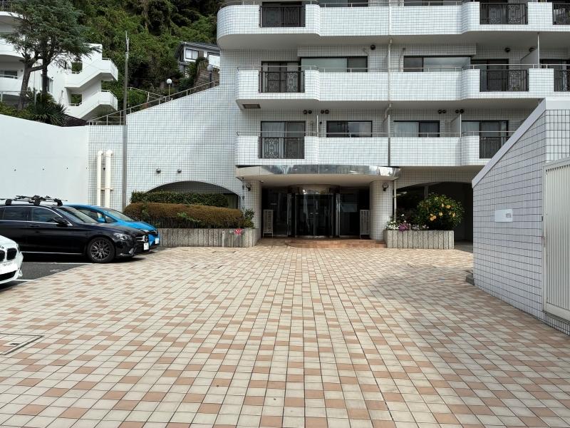 横須賀市秋谷三丁目の売買物件/アプローチ｜こちらの駐車場は空き無し（2025年10月12日時点）。