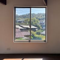 葉山町下山口の賃貸物件/2階 LDK｜山と空の風景画が掛けられているかのよう。