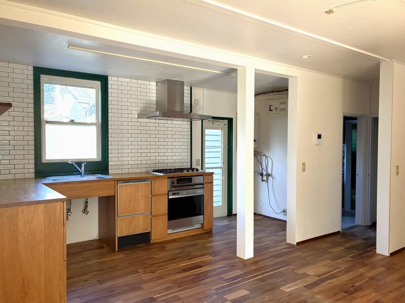 鎌倉市材木座二丁目の賃貸物件/DK部分。造作のキッチンが可愛いです