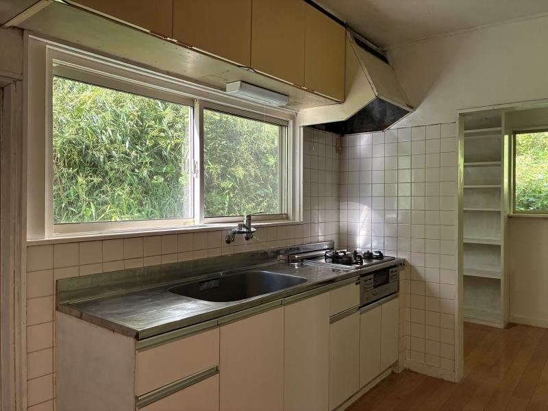 鎌倉市浄明寺四丁目の賃貸物件/1階 キッチン|きれいな状態のシステムキッチン