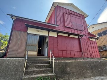 三浦市天神町の賃貸物件/紅の一軒家