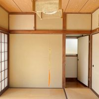 逗子市小坪五丁目の賃貸物件/2階和室6帖│別角度