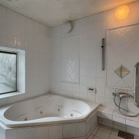 鎌倉市笹目町の売買物件/風呂場は長居するためのものと言わんばかり