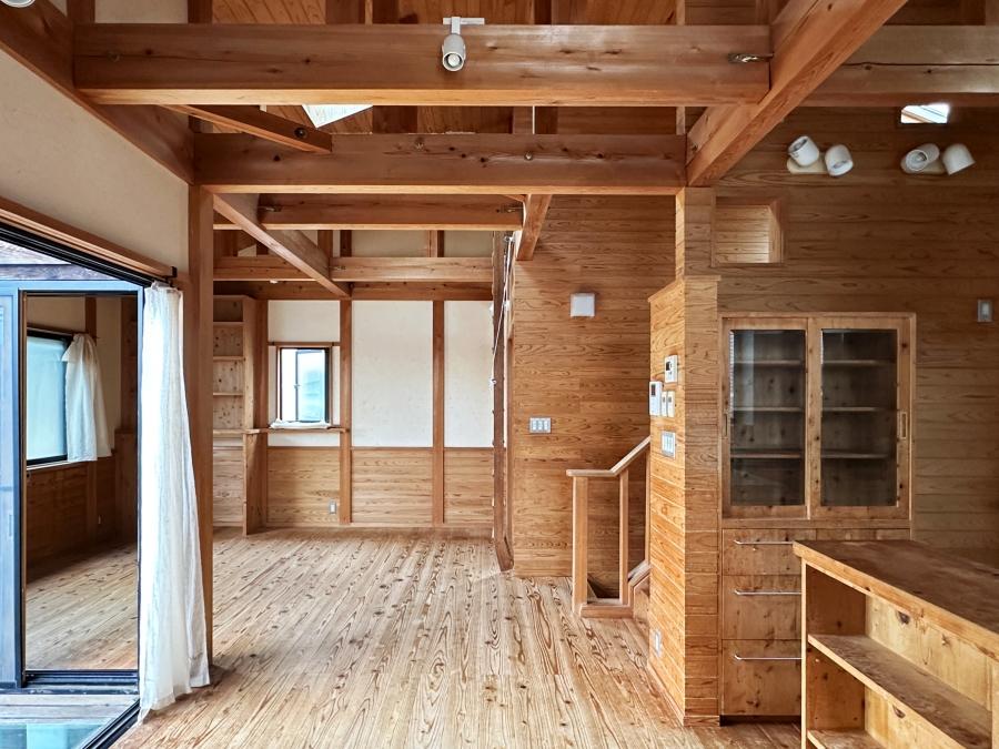 藤沢市鵠沼藤が谷三丁目の売買物件/リビングダイニング｜リビングの床には床暖房があります