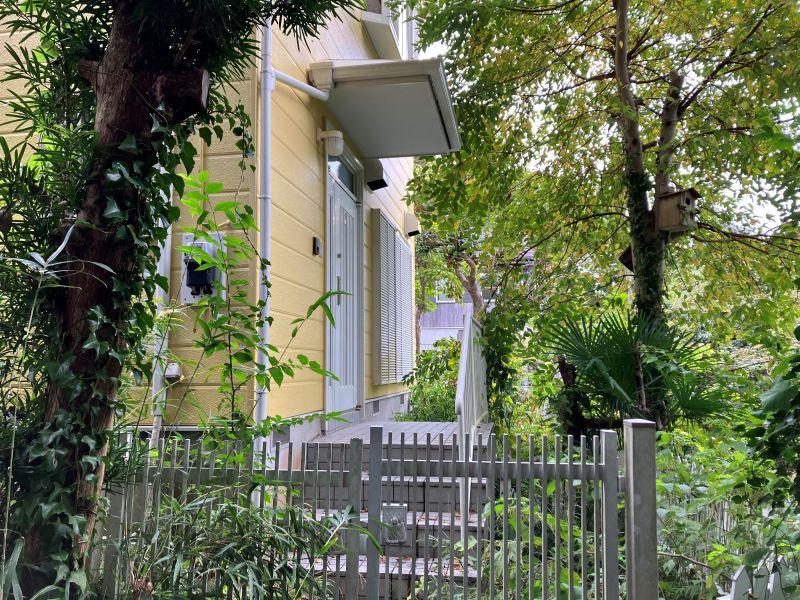 鎌倉市山ノ内の賃貸物件/外観｜このジャングル感を残すか、さっぱりさせるかもあなた次第。