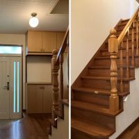 鎌倉市山ノ内の賃貸物件/玄関｜階段｜靴箱収納もしっかり。階段の木工作っぽい手摺がいい感じです。