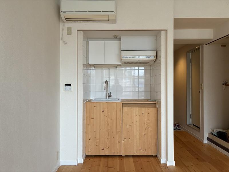 逗子市小坪五丁目の賃貸物件/ミニキッチン。ちょっとした調理なら可（IHクッキングヒーターを置いてください）