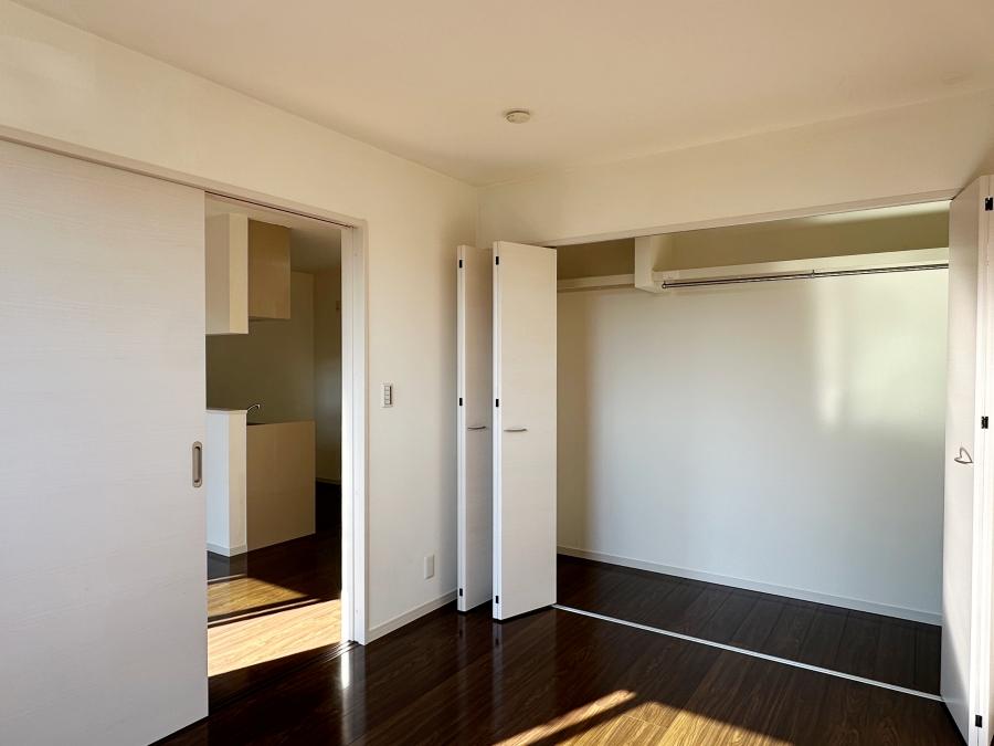 鎌倉市扇ガ谷一丁目の賃貸物件/2階区画洋室｜大きなクローゼットがあります