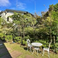 鎌倉市扇ガ谷一丁目の賃貸物件/玄関までのアプローチ｜ここでアフタヌーンティしたい