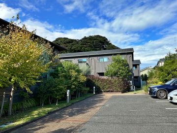 鎌倉市扇ガ谷一丁目の賃貸物件/溶け込む集合住宅