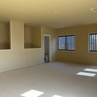 鎌倉市御成町の賃貸物件/海棟｜2階は、窓に目隠しがあり、外からの視線は気になりません