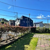 葉山町堀内の売買物件/敷地内の公園｜ここで愛犬と遊びたい