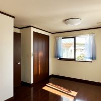 鎌倉市笹目町の賃貸物件/2階洋室その1｜陽当たり良好です