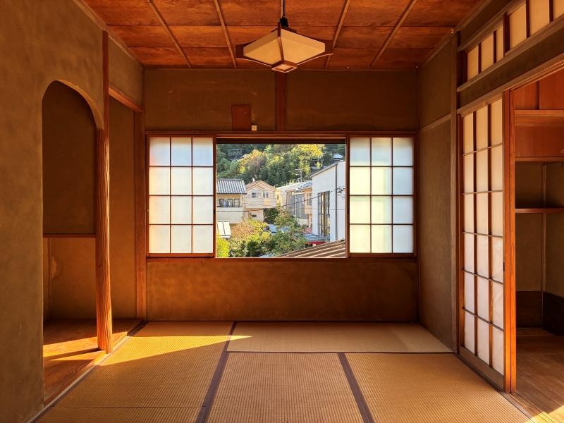 鎌倉市浄明寺二丁目の賃貸物件/2階 和室3｜敷目天井の竿縁に竹を使っている珍しいつくり