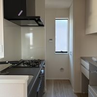 鎌倉市大町一丁目の賃貸物件/302号室｜キッチン背面にもゆとりがあります