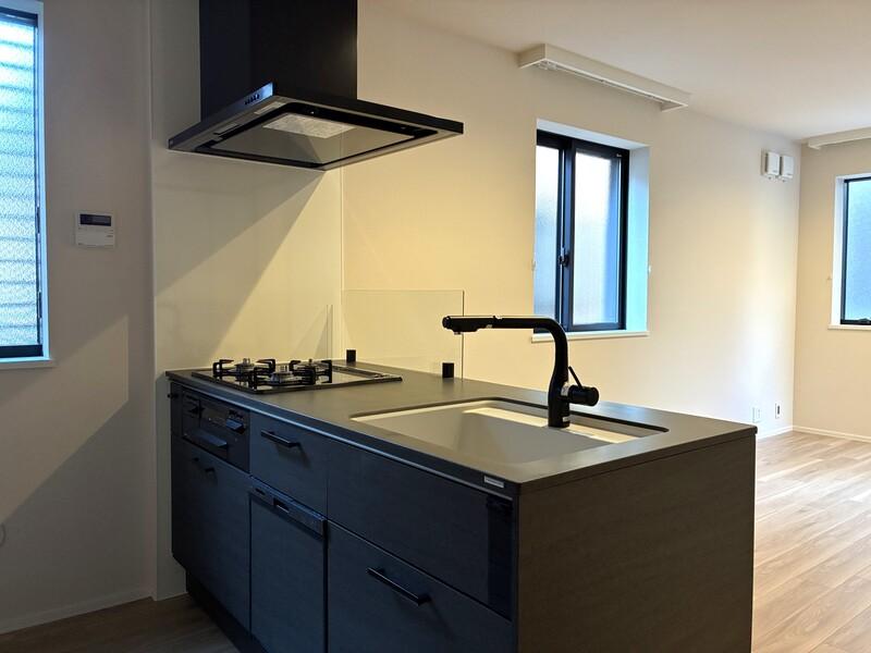 鎌倉市大町一丁目の賃貸物件/102号室 ｜キッチンは他の部屋と同タイプのもの