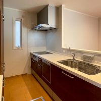 横浜市青葉区新石川一丁目の賃貸物件/システムキッチンはIHヒーター、食洗機が設置