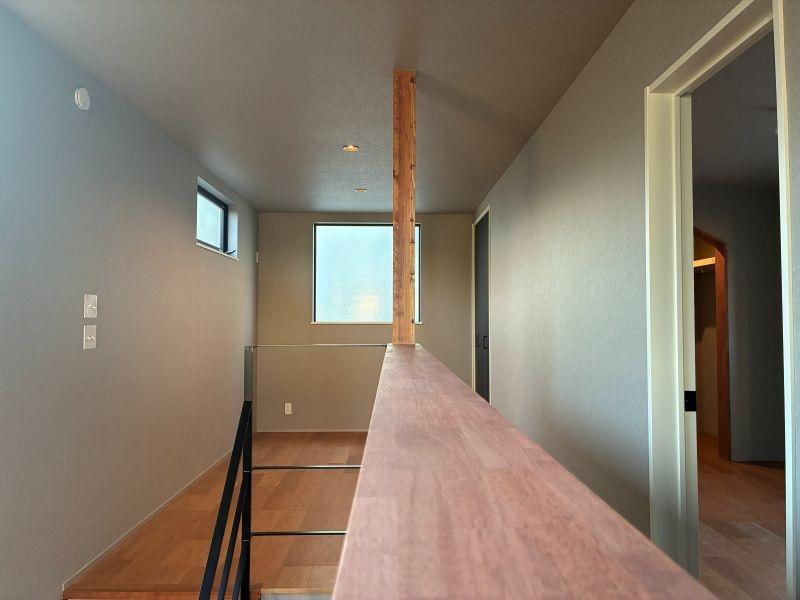 鎌倉市西鎌倉二丁目の売買物件/【B棟】2階廊下から見てみる