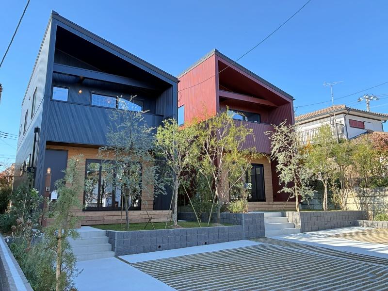 鎌倉市西鎌倉二丁目の売買物件/正面向かって左側がA棟、右側がB棟