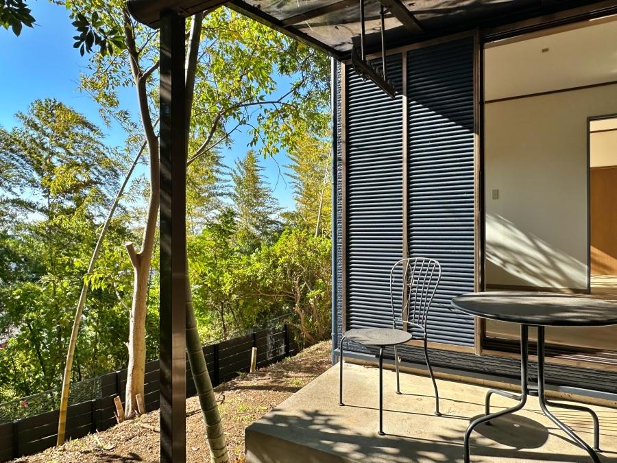 藤沢市大鋸三丁目の売買物件/敷地｜虫の少ない時期は日中ずっとここで過ごしていそう