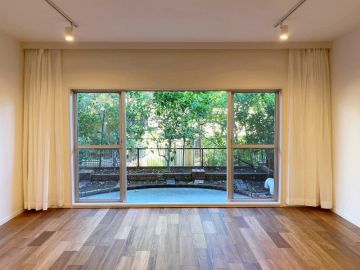 鎌倉市腰越五丁目の売買物件/小さな芸が咲く舞台