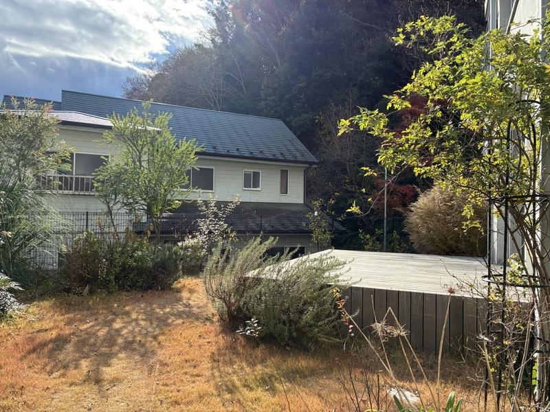 鎌倉市西御門一丁目の賃貸物件/冬の庭の様子